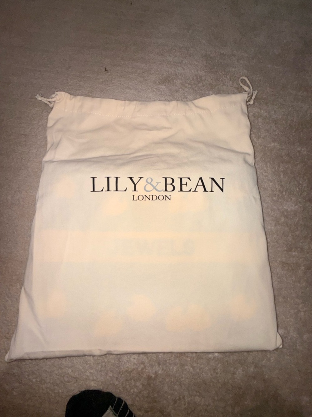 Lemon Pattern Bamboo Handle Tote Bag in Yellow and Black. Hand sewn beads - Picture 7 of 7